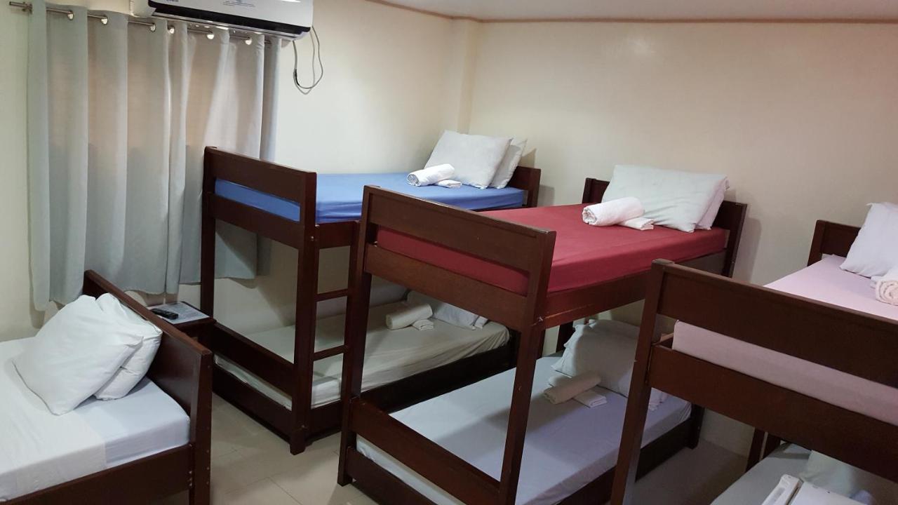 Blue Lagoon Inn & Suites Puerto Princesa Esterno foto