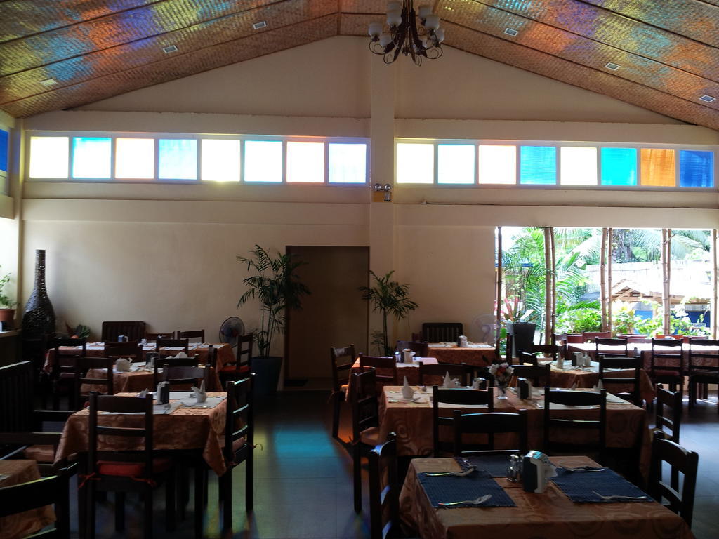 Blue Lagoon Inn & Suites Puerto Princesa Esterno foto