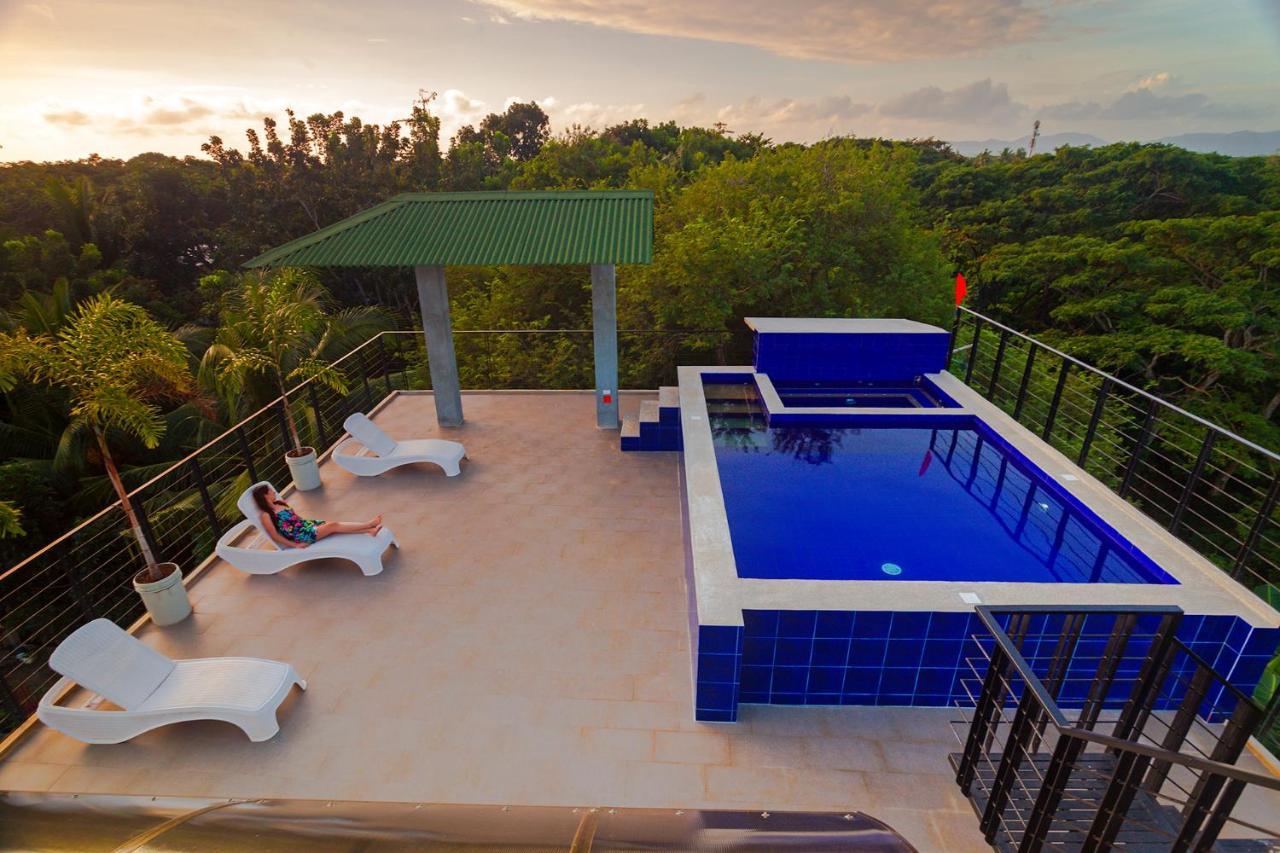 Blue Lagoon Inn & Suites Puerto Princesa Esterno foto
