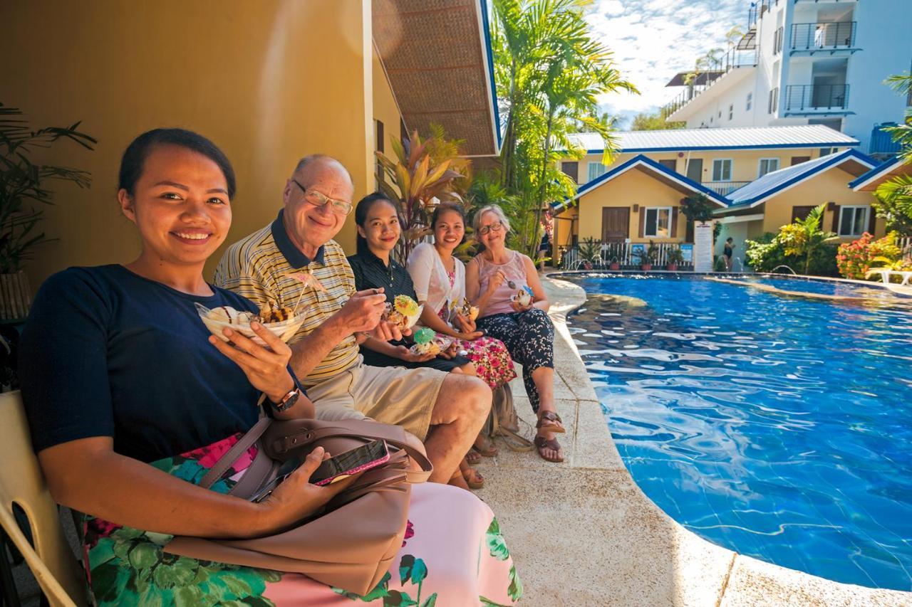 Blue Lagoon Inn & Suites Puerto Princesa Esterno foto